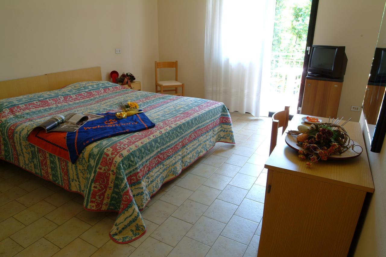 B&B Domus Mea Cesenatico Exteriör bild
